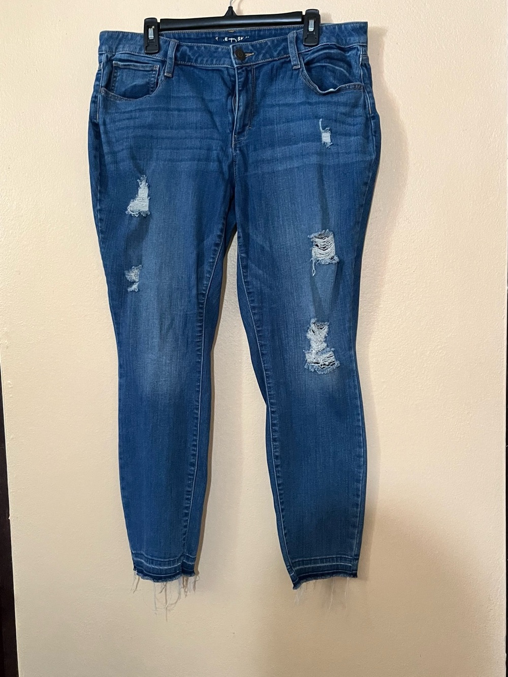 Belle Sky Distressed Jeans Size 16 Medium Wash Ripped Raw Hem